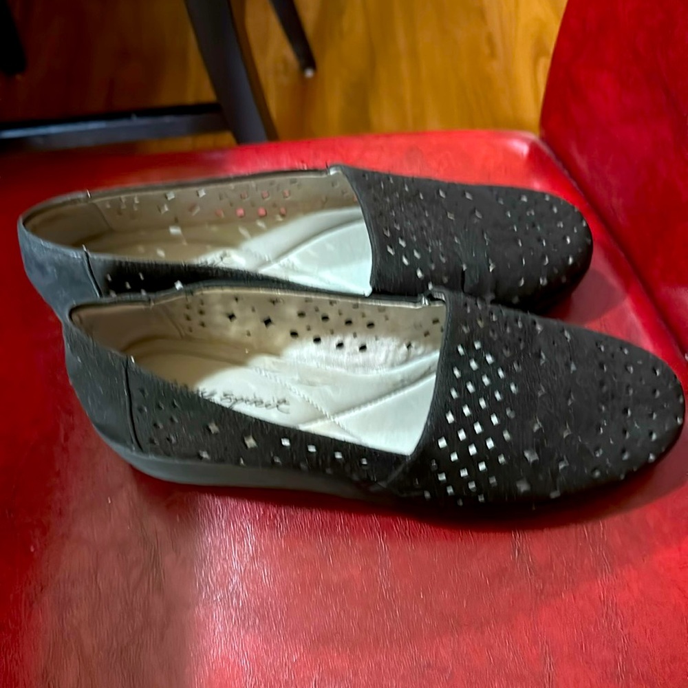 Black Easy Spirit Kimmie size 10